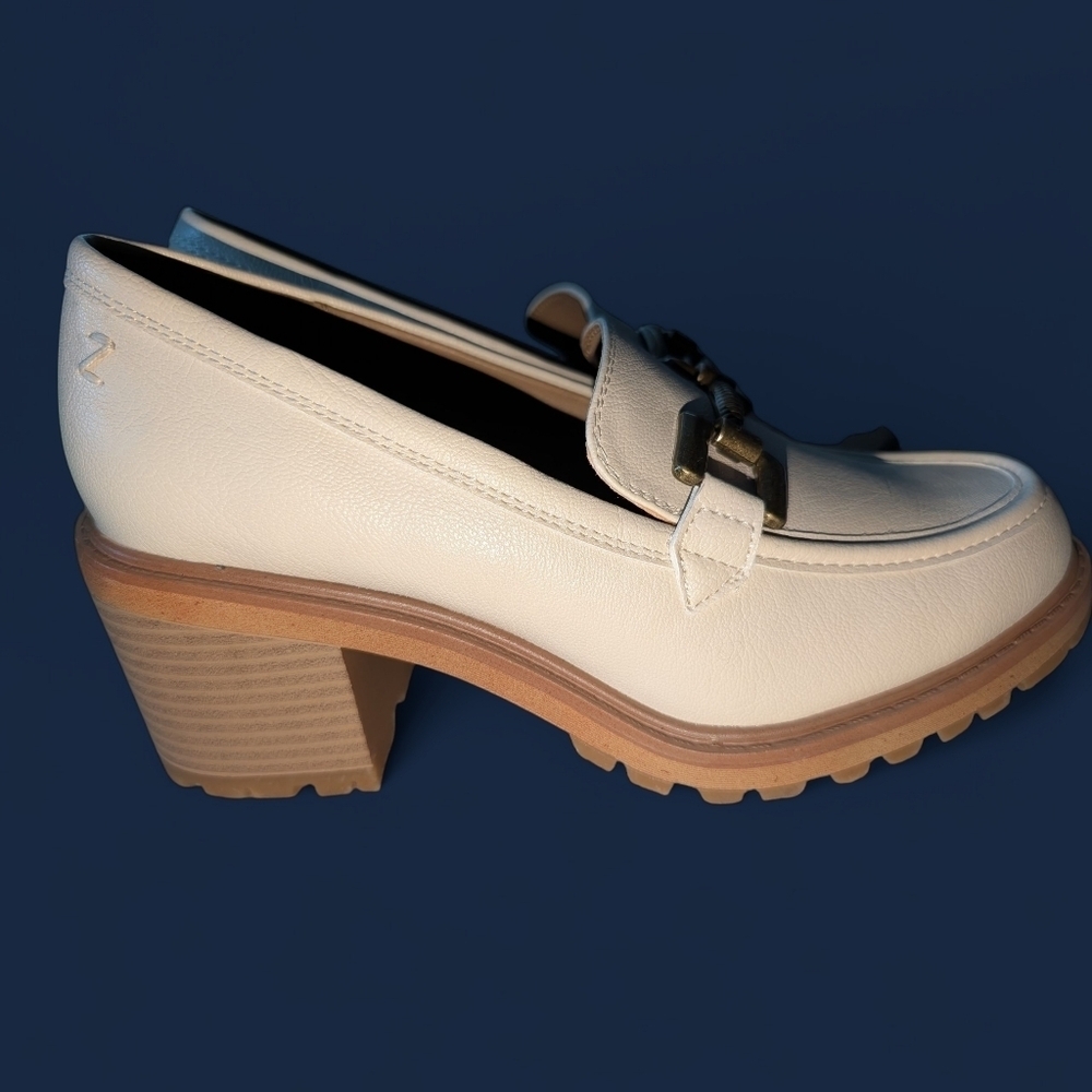 Zodiac Loafers with Gold Buckle- NWOT - Picture 4 of 6